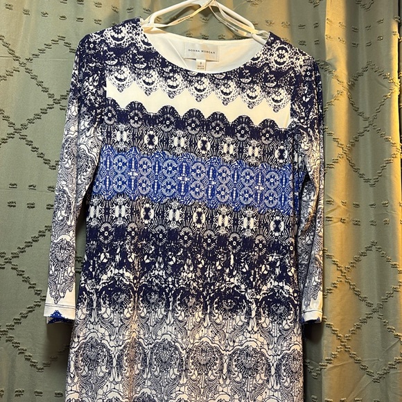 Elegant Blue and White Patterned Dress - Picture 1 of 4